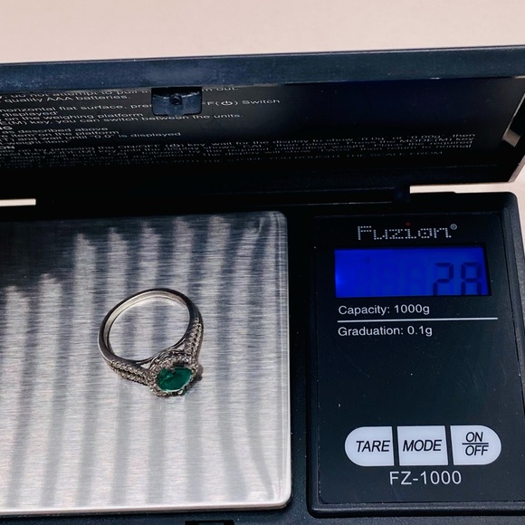 925 Sterling Silver Green & White Topaz Halo Ring - Picture 14 of 14